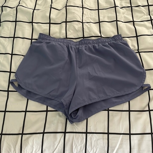 Nike women’s athletic shorts size medium - Picture 1 of 4
